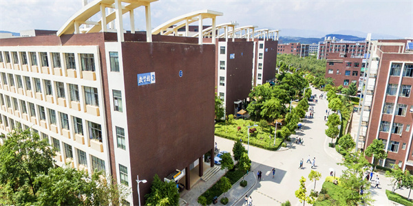 昆明市卫生学校招生简章