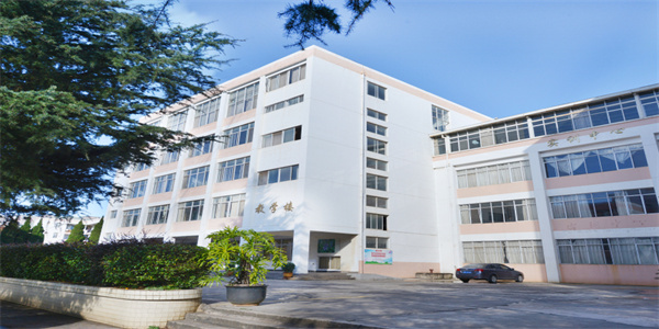 云南中医药中等专业学校招生简章 云南中医药中等专业学校招生简章