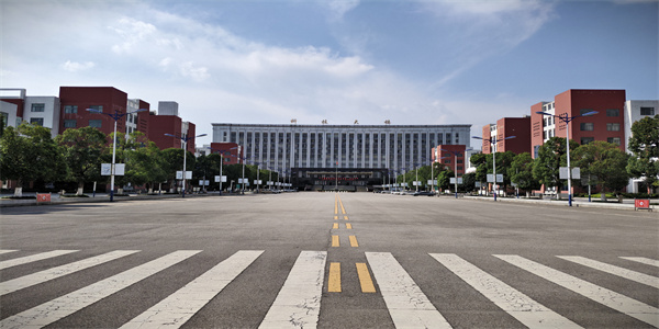 曲靖护理学校招生简章