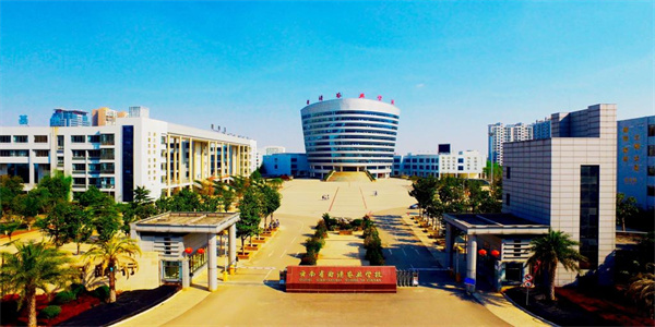 曲靖农业学校招生简章 曲靖农业学校招生简章