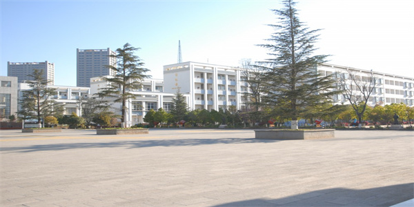 曲靖财经学校招生简章 曲靖财经学校招生简章