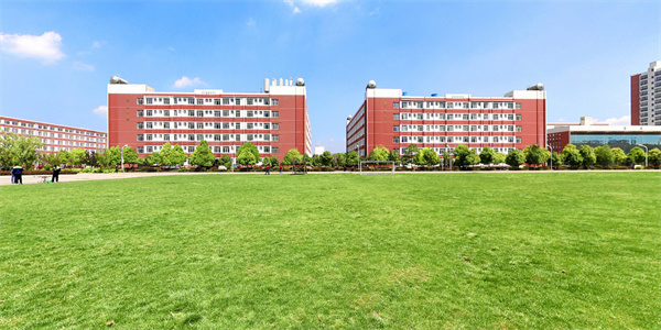 曲靖技师学院招生简章