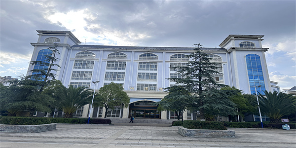 曲靖工商职业技术学校招生简章