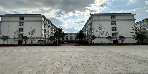 曲靖工商职业技术学校招生简章