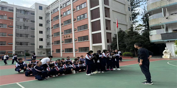 昆明市旅游职业中学招生简章 昆明市旅游职业中学招生简章