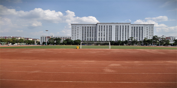 曲靖市麒麟职业技术学校招生简章 曲靖市麒麟职业技术学校招生简章