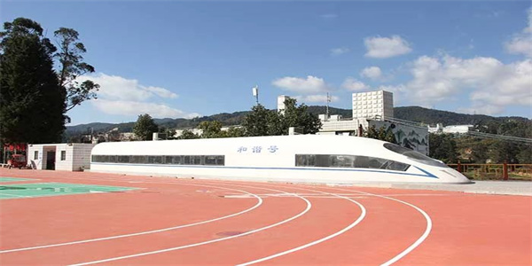 昆明滇越技工学校招生简章