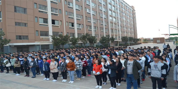 昆明华航技工学校招生简章