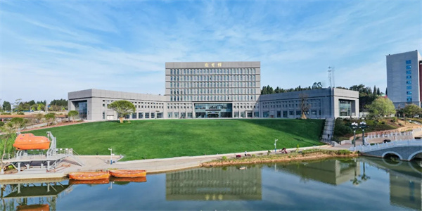 云南交通技师学院招生简章 云南交通技师学院招生简章